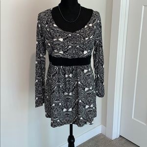 Duo Black and White Maternity Top